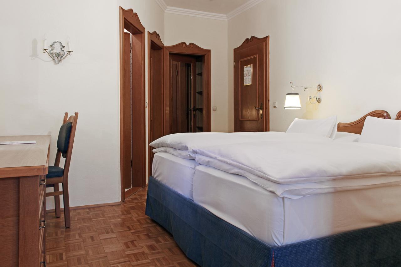 Gruener Baum Hotel Bad Gastein Pokoj fotografie