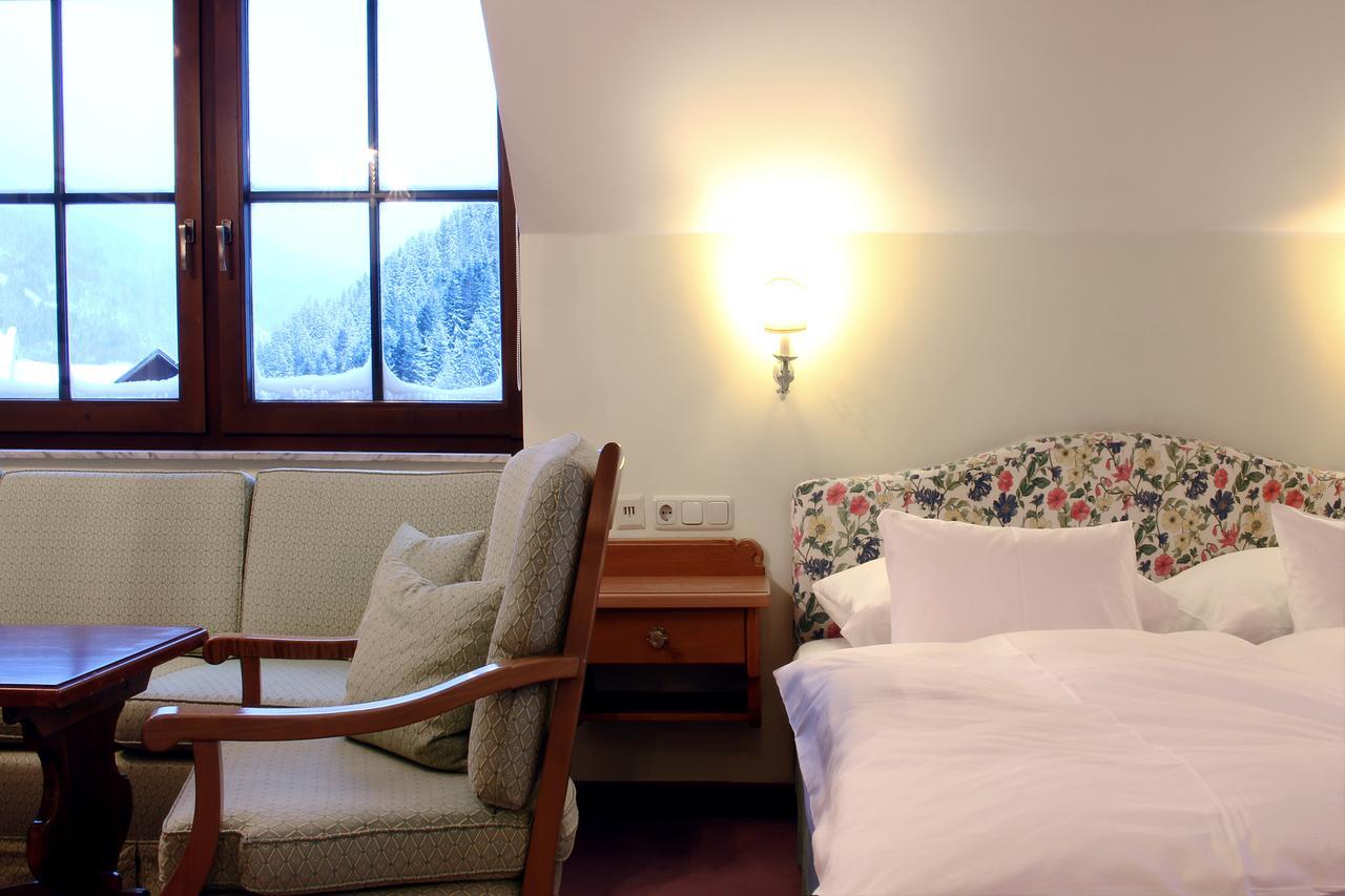 Gruener Baum Hotel Bad Gastein Pokoj fotografie